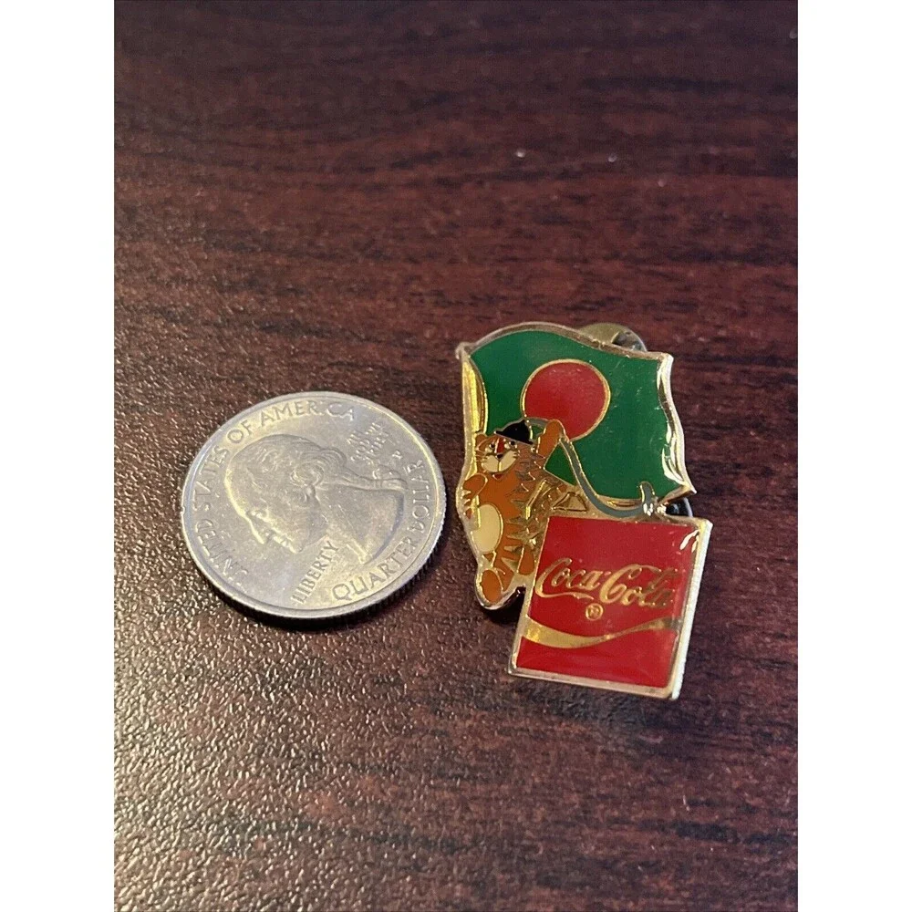 Vintage 1988 Seoul Olympics Coca Cola Hodori Tiger Bangladesh Flag Lapel‎ Pin